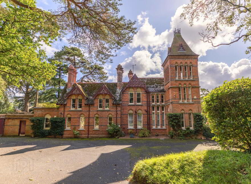 Rathturret, 12 Rath Road, Warrenpoint, Newry, BT34 3RX