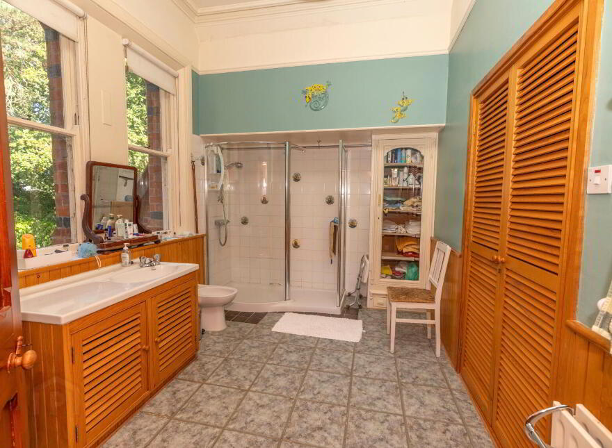 Rathturret, 12 Rath Road, Warrenpoint, Newry, BT34 3RX