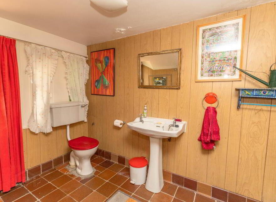 Rathturret, 12 Rath Road, Warrenpoint, Newry, BT34 3RX