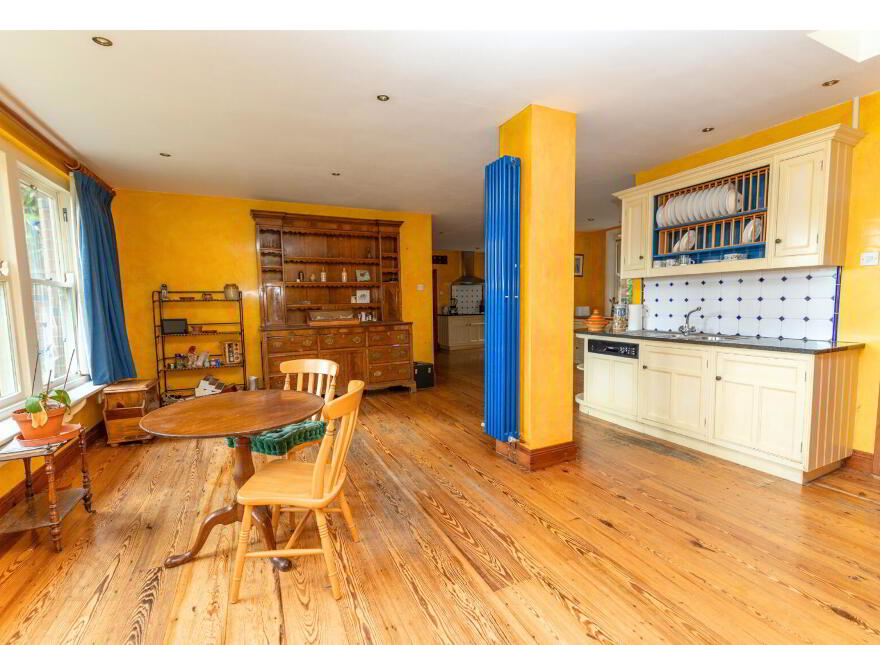 Rathturret, 12 Rath Road, Warrenpoint, Newry, BT34 3RX