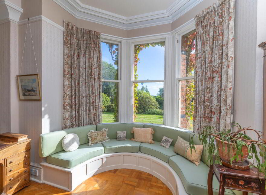 Rathturret, 12 Rath Road, Warrenpoint, Newry, BT34 3RX