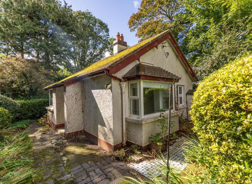 Rathturret, 12 Rath Road, Warrenpoint, Newry, BT34 3RX