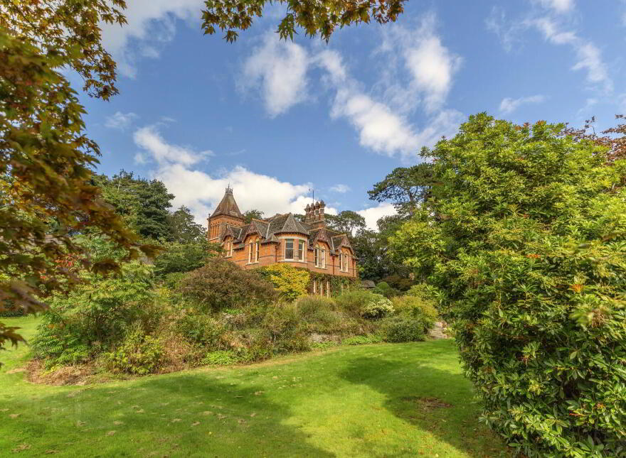 Rathturret, 12 Rath Road, Warrenpoint, Newry, BT34 3RX