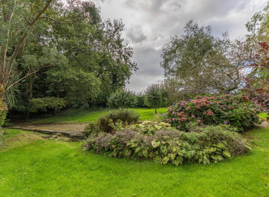 Rathturret, 12 Rath Road, Warrenpoint, Newry, BT34 3RX