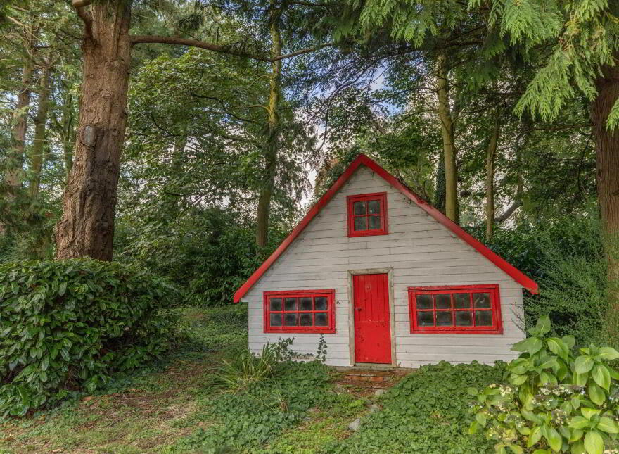Rathturret, 12 Rath Road, Warrenpoint, Newry, BT34 3RX