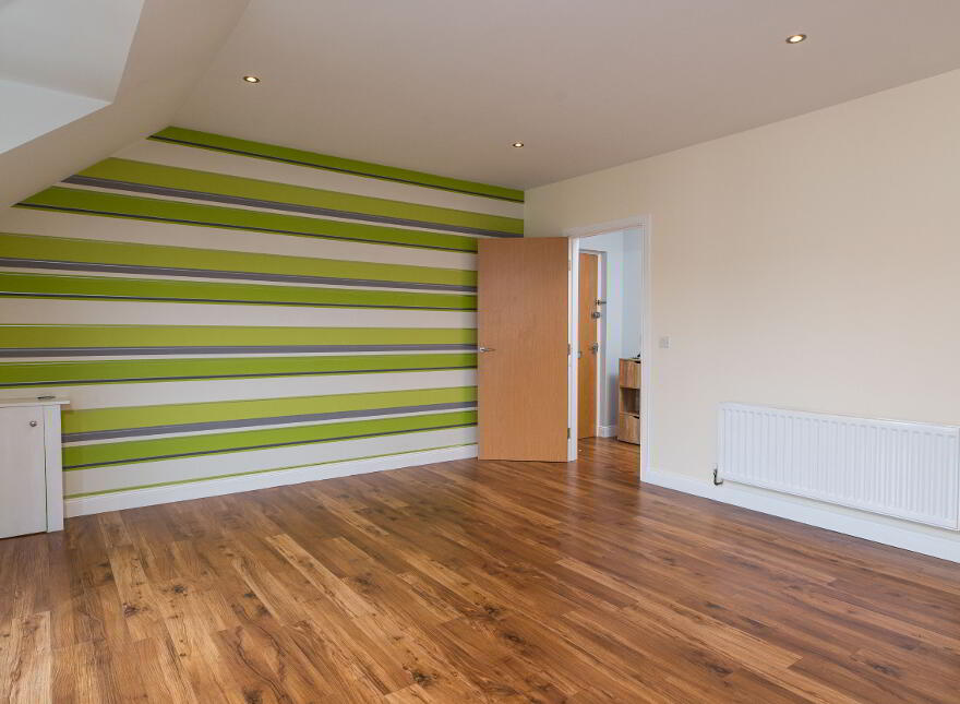 33 Drumadoon Square, Dundonald, Belfast, BT16 2QN