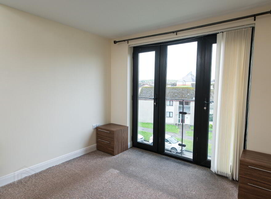 33 Drumadoon Square, Dundonald, Belfast, BT16 2QN
