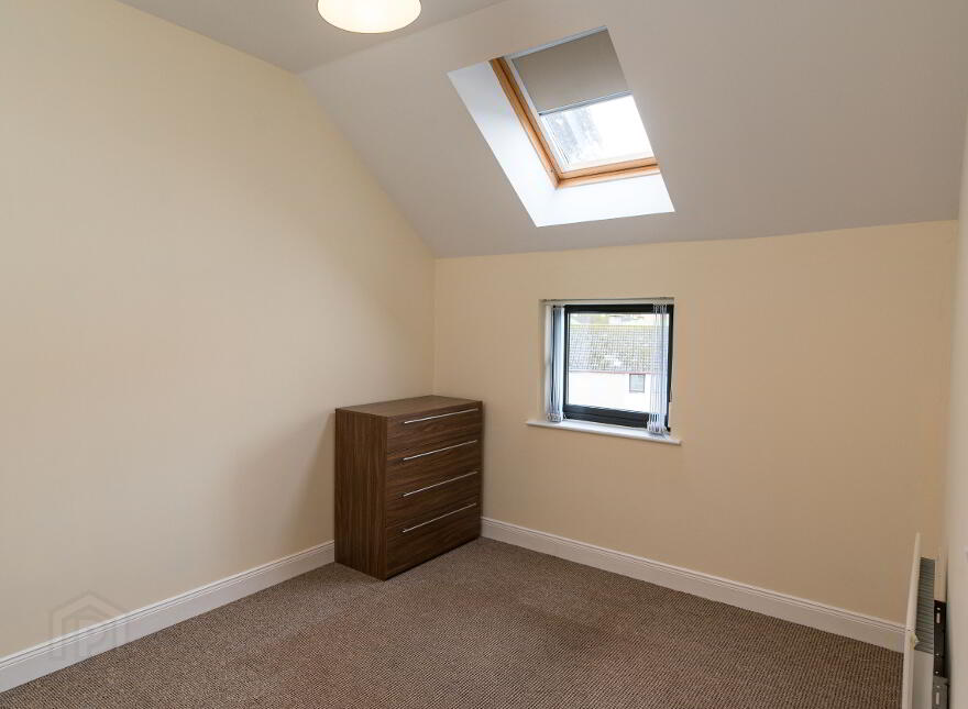 33 Drumadoon Square, Dundonald, Belfast, BT16 2QN