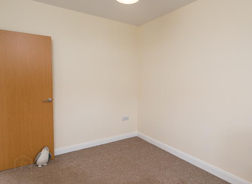 33 Drumadoon Square, Dundonald, Belfast, BT16 2QN