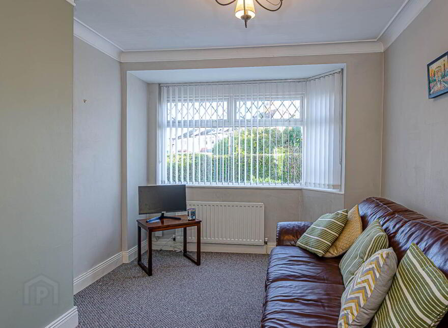 27 Ravenhill Crescent, Belfast, BT6 8JU