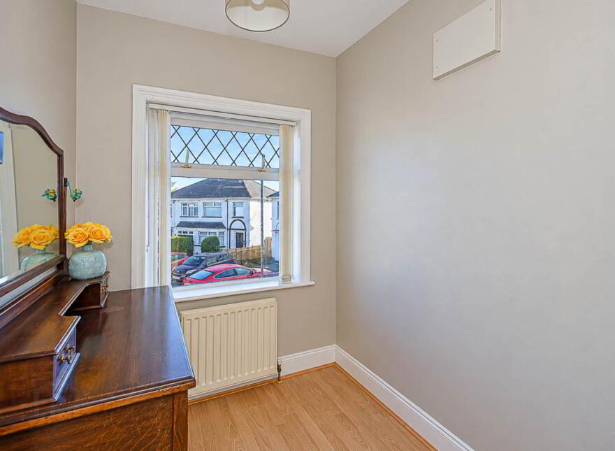 27 Ravenhill Crescent, Belfast, BT6 8JU