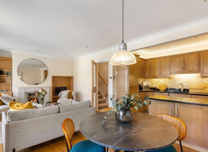 1 Grattan Mews, 25 Stephen's Lane, Dublin 2, D02PW64
