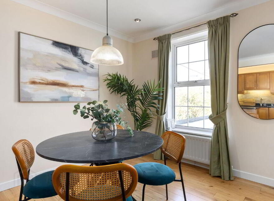 1 Grattan Mews, 25 Stephen's Lane, Dublin 2, D02PW64