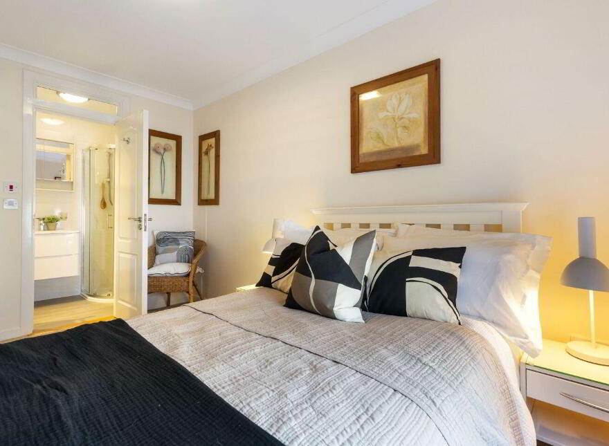 1 Grattan Mews, 25 Stephen's Lane, Dublin 2, D02PW64