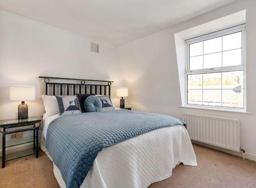 1 Grattan Mews, 25 Stephen's Lane, Dublin 2, D02PW64