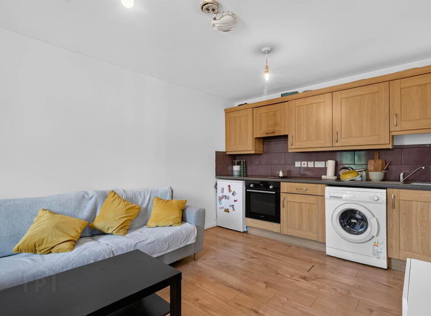 57C College Park Avenue, Belfast, BT7 1LR