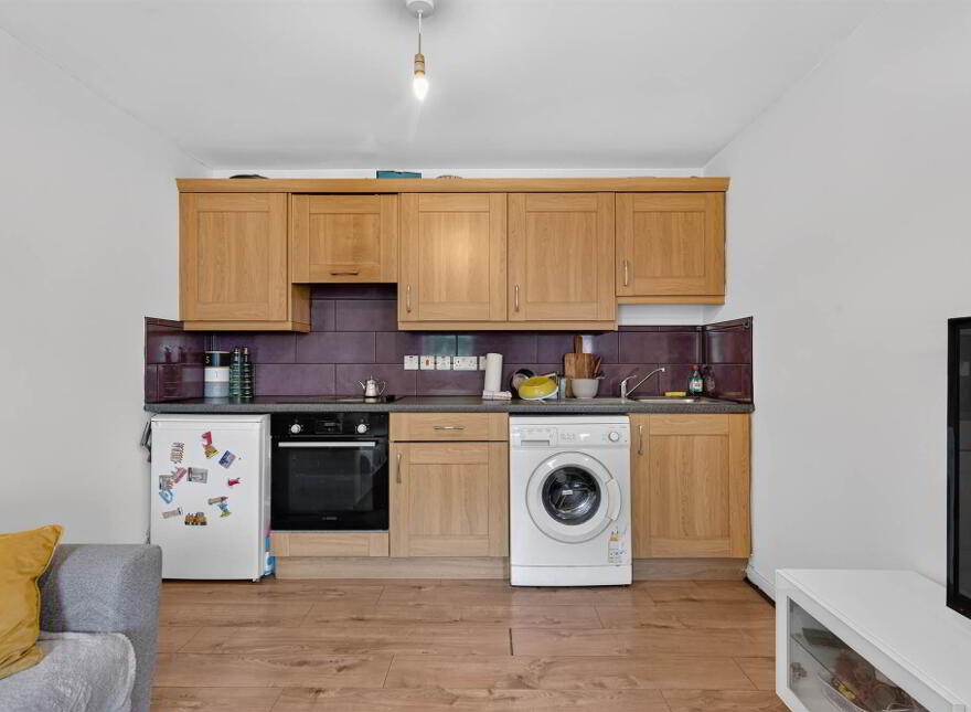 57C College Park Avenue, Belfast, BT7 1LR