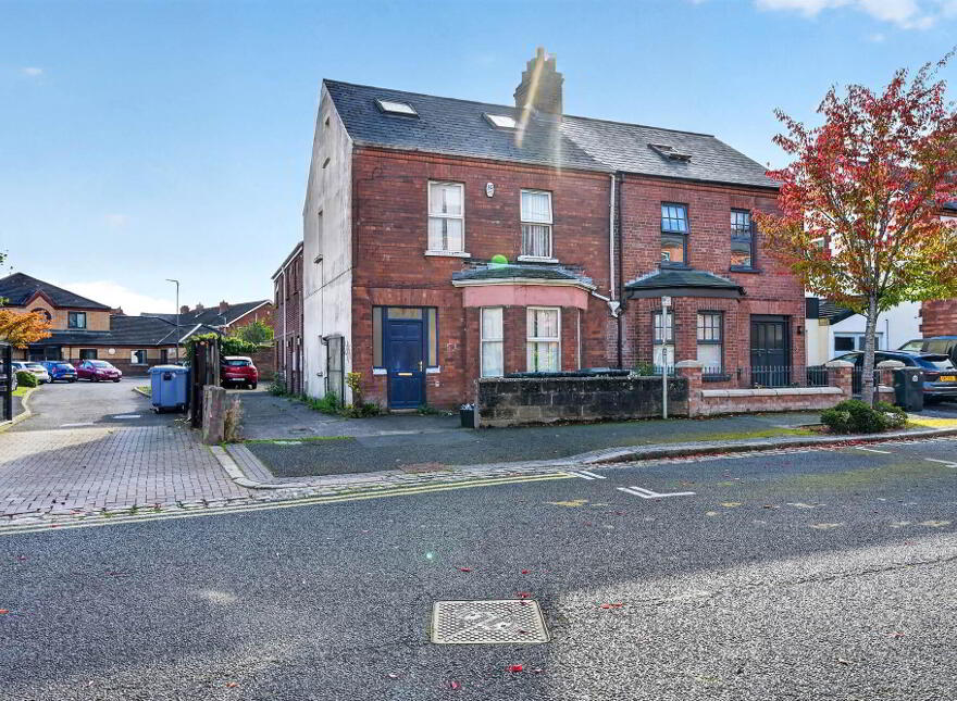 57C College Park Avenue, Belfast, BT7 1LR
