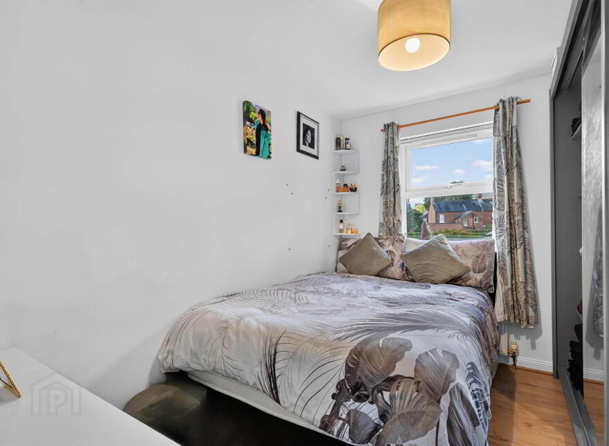 57C College Park Avenue, Belfast, BT7 1LR