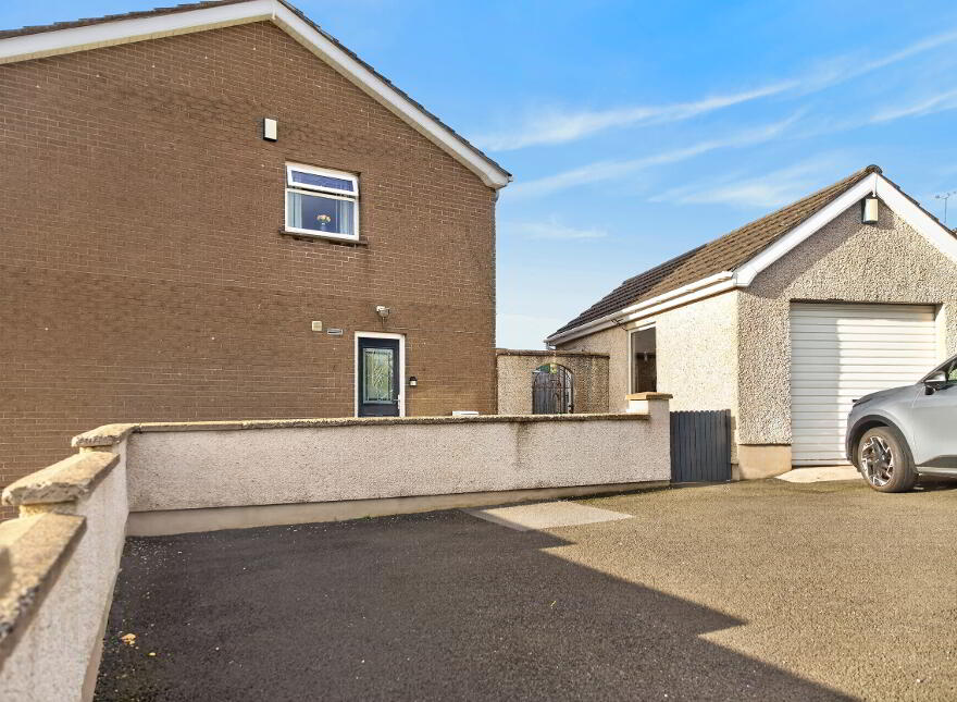 1 Knockeen Crescent, Ballymena, BT42 4DQ