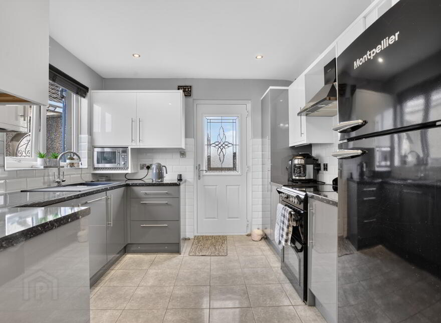 1 Knockeen Crescent, Ballymena, BT42 4DQ