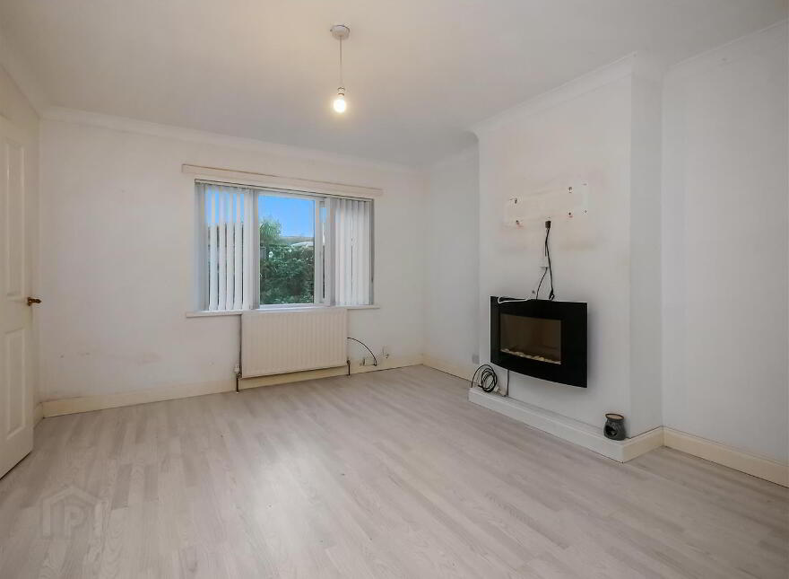 1 South Crescent, Belvoir Park, Belfast, BT8 7EH