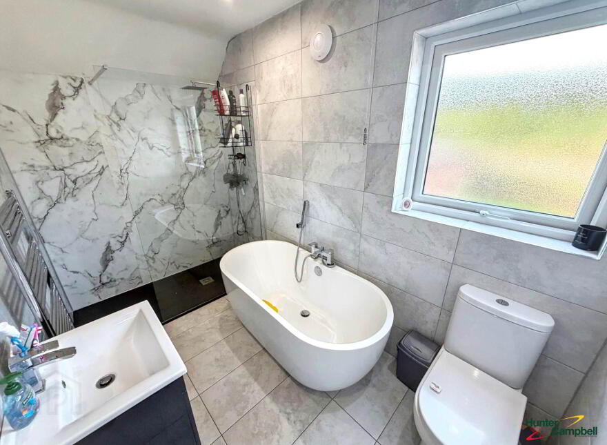 39 Regents Park, Larne, BT40 1DA