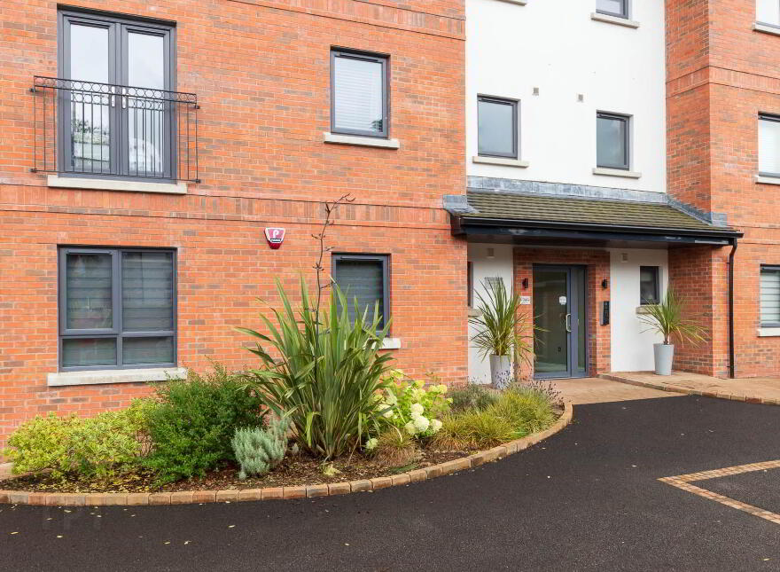 Apt 5 The Tides, Carrickfergus, BT38 8GN