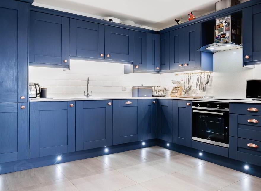 Apt 5 The Tides, Carrickfergus, BT38 8GN