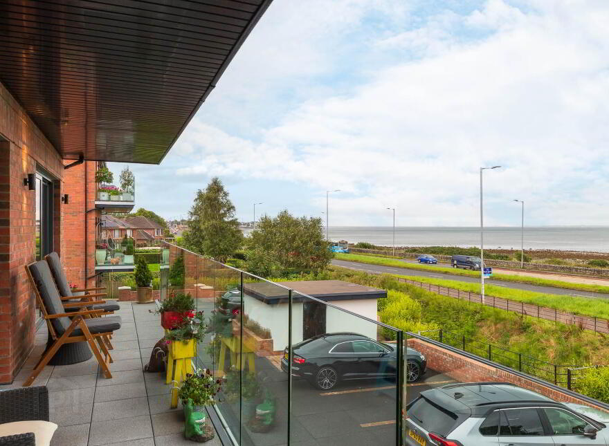 Apt 5 The Tides, Carrickfergus, BT38 8GN