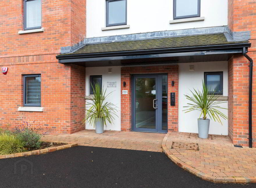 Apt 5 The Tides, Carrickfergus, BT38 8GN