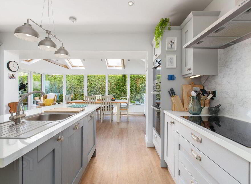 21 Bramble Glade, Ashford, A67CX24