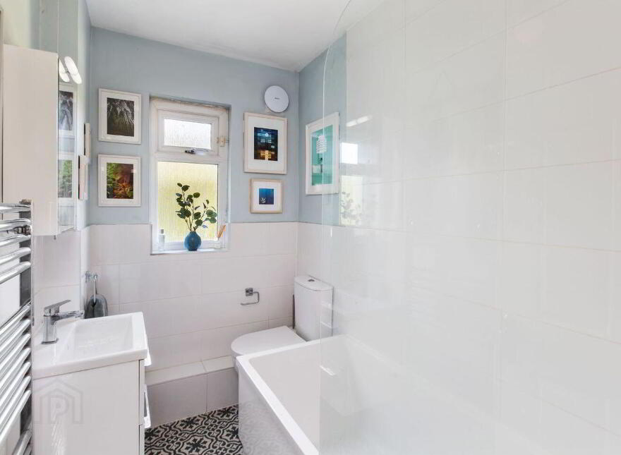 21 Bramble Glade, Ashford, A67CX24