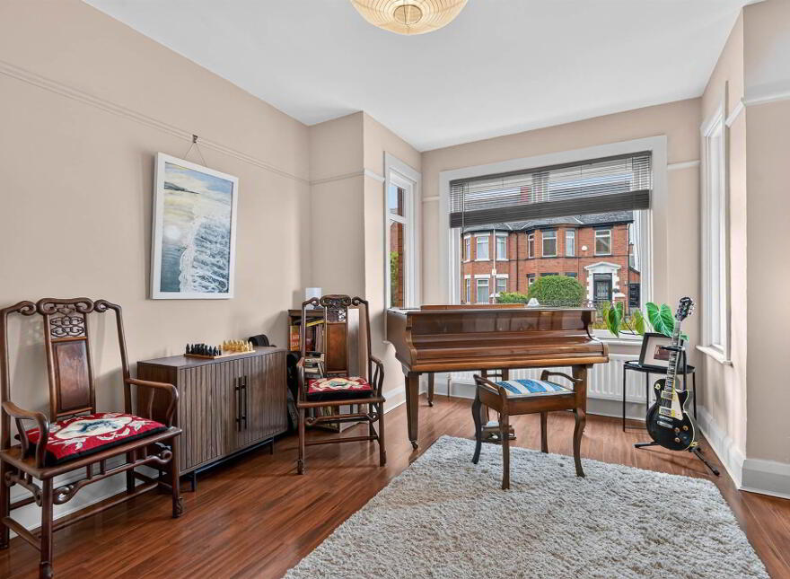 42 Pommern Parade, Belfast, BT6 9FY