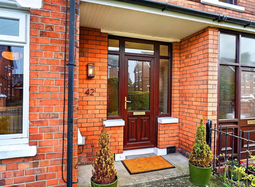 42 Pommern Parade, Belfast, BT6 9FY