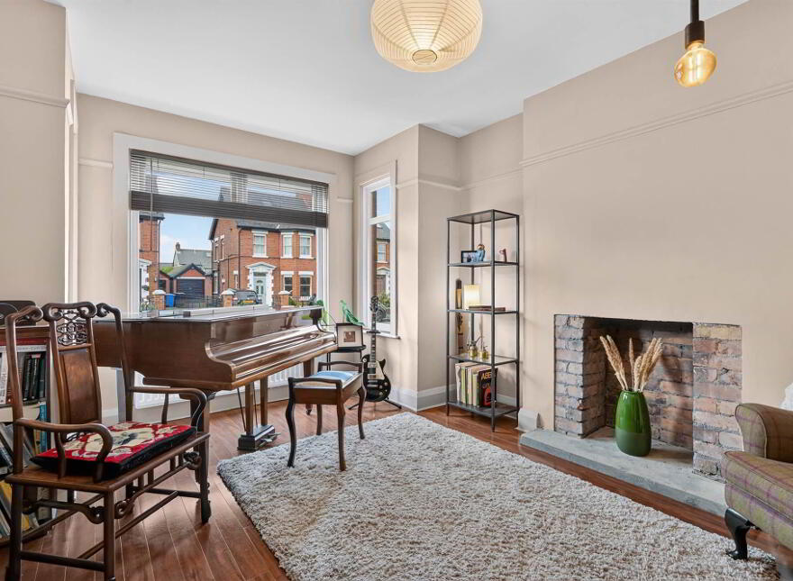 42 Pommern Parade, Belfast, BT6 9FY