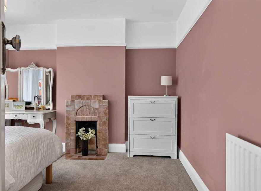 42 Pommern Parade, Belfast, BT6 9FY
