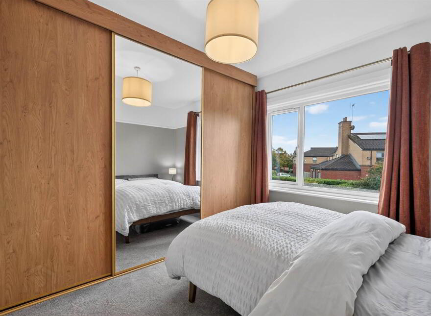 42 Pommern Parade, Belfast, BT6 9FY