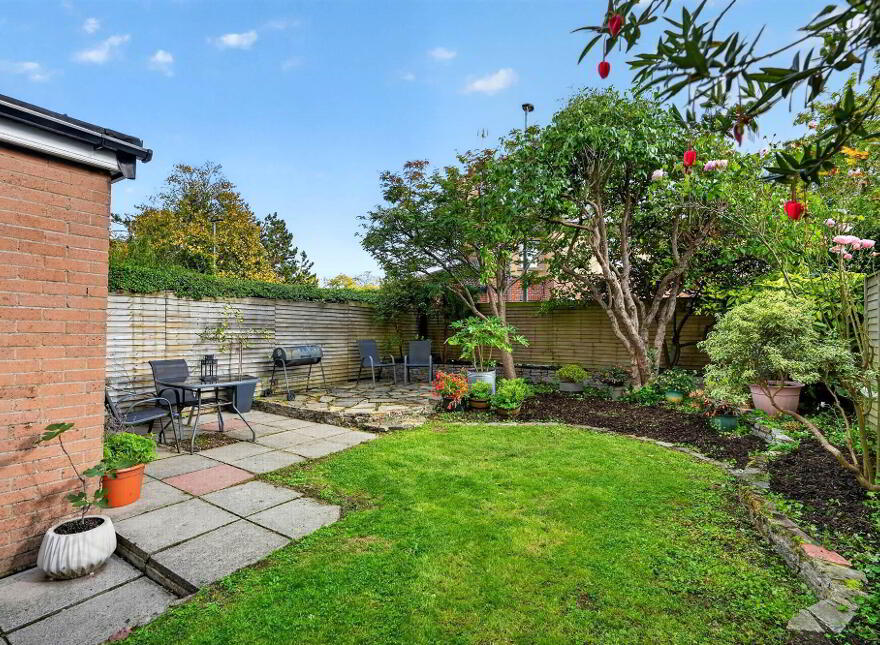 42 Pommern Parade, Belfast, BT6 9FY