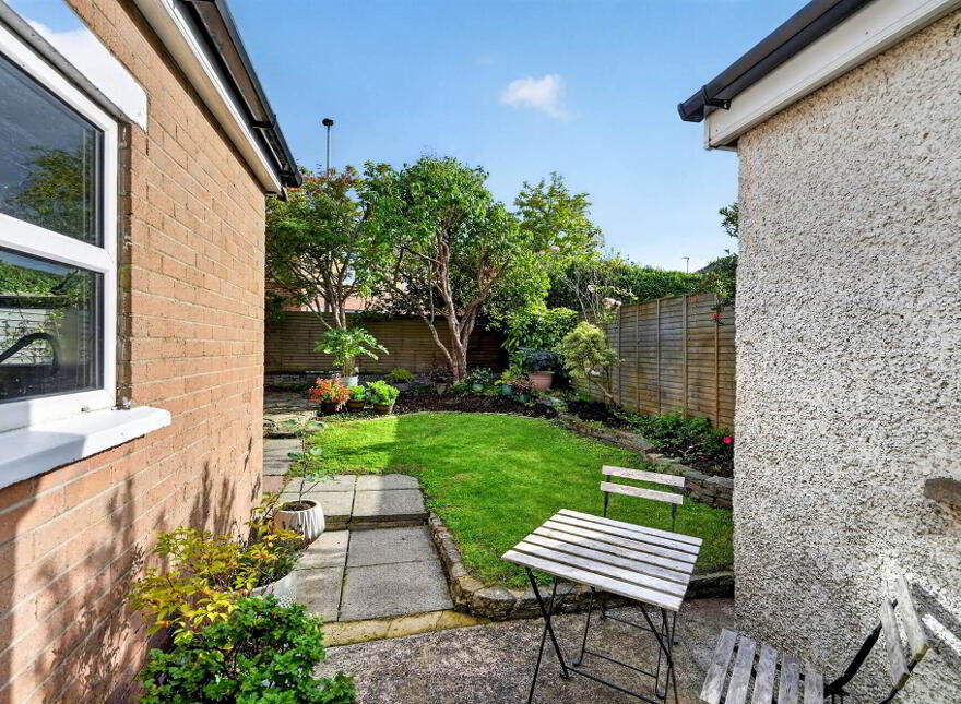 42 Pommern Parade, Belfast, BT6 9FY