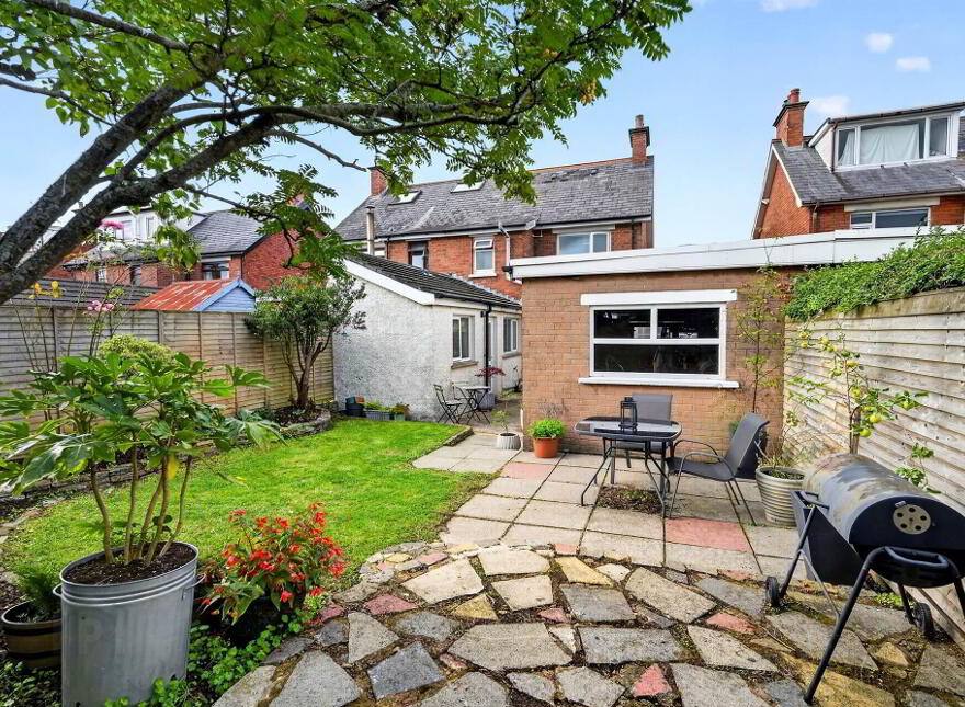 42 Pommern Parade, Belfast, BT6 9FY