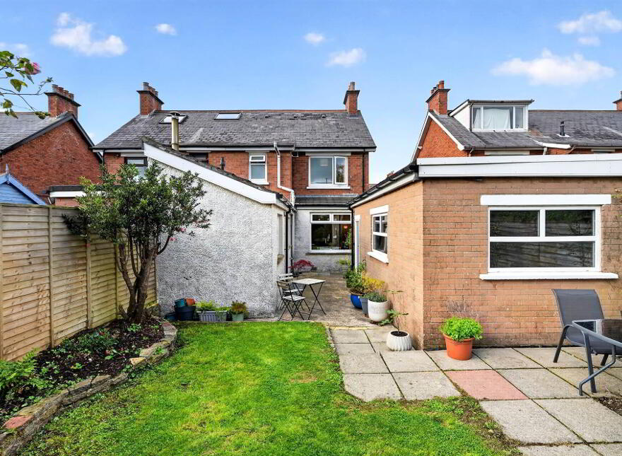 42 Pommern Parade, Belfast, BT6 9FY