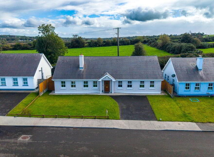 38 Greenhills Drive, Knockcroghery, F42WK12