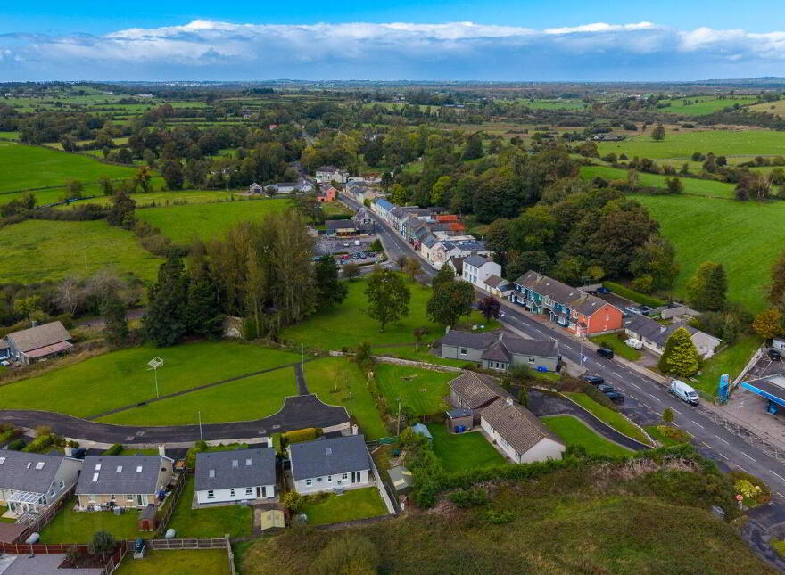 38 Greenhills Drive, Knockcroghery, F42WK12