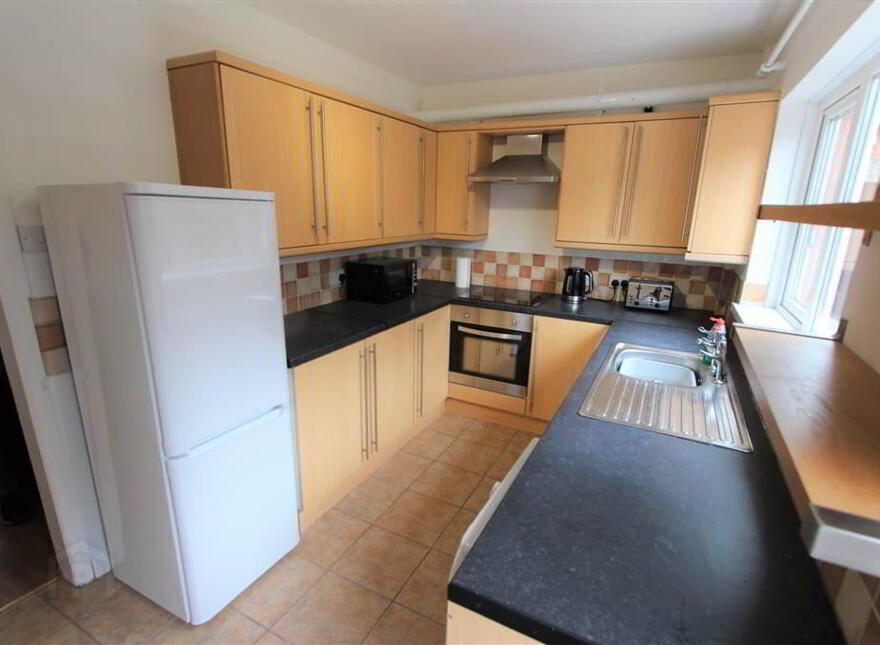 27 Whitehall Parade, Belfast, BT7 3GX