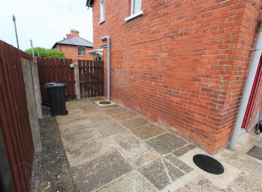 27 Whitehall Parade, Belfast, BT7 3GX