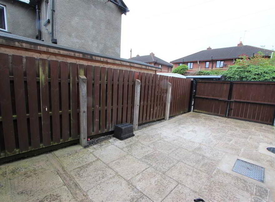 27 Whitehall Parade, Belfast, BT7 3GX
