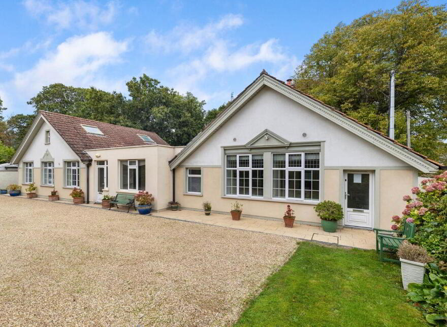 Apartment 1 Eversham Lodge, Newtownpark Avenue, Foxrock, A94H6Y5