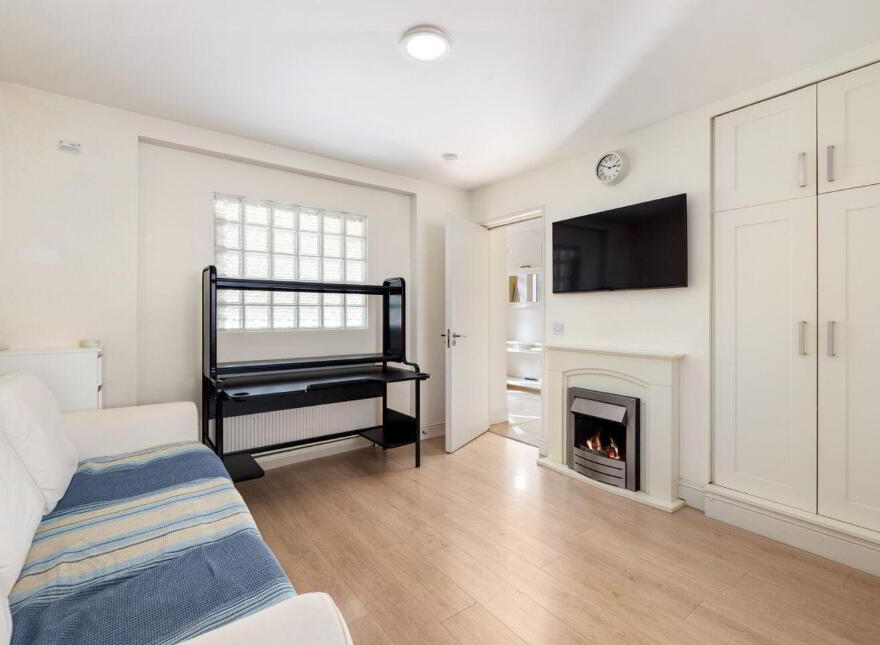 Apartment 1 Eversham Lodge, Newtownpark Avenue, Foxrock, A94H6Y5