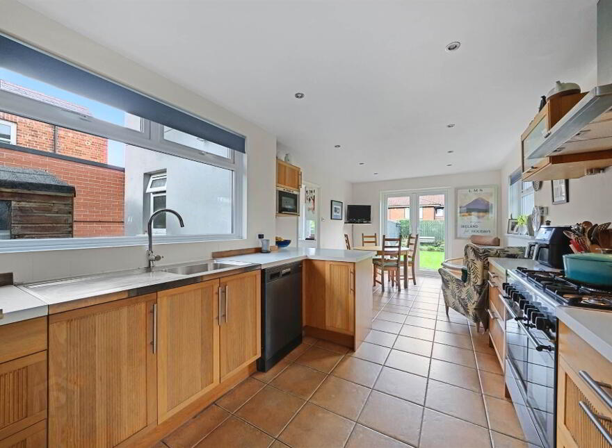 6 Cyprus Gardens, Ballyhackamore, Belfast, BT5 6FB